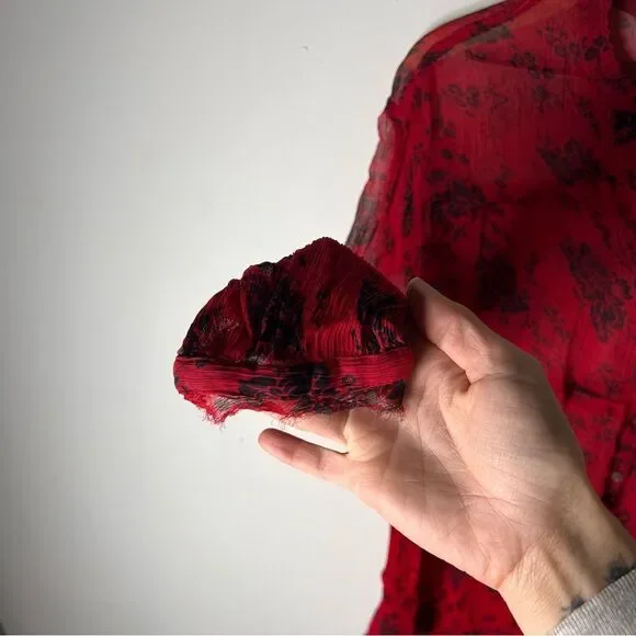 Sundance Elodie Red Black Floral Tiered Blouse Tunic Top XL Sheer Button - Picture 5 of 8